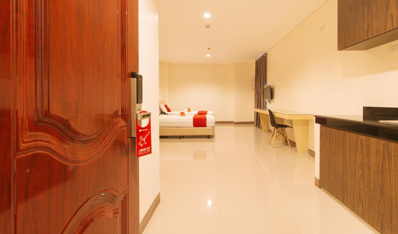 Reddoorz Plus @ Kaizen Suites Taft Avenue Манила Экстерьер фото