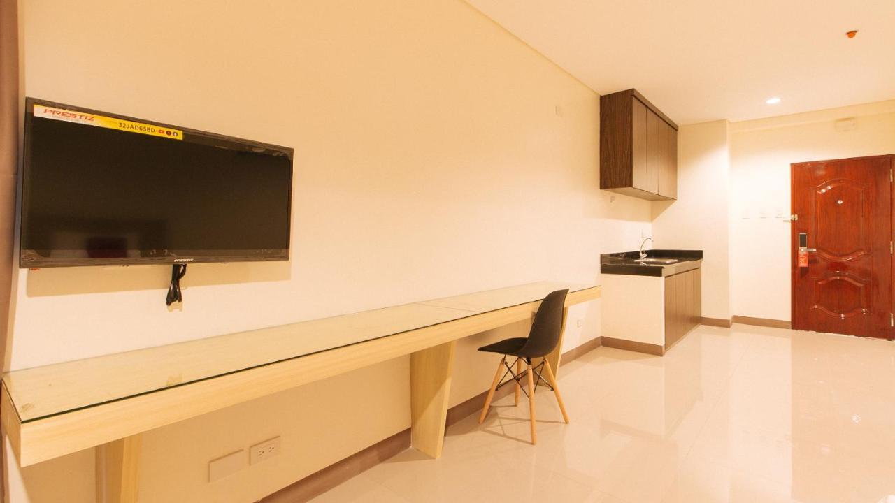 Reddoorz Plus @ Kaizen Suites Taft Avenue Манила Экстерьер фото