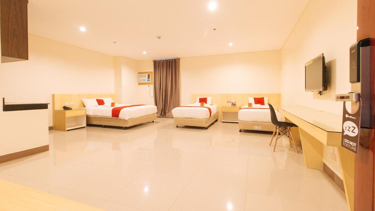 Reddoorz Plus @ Kaizen Suites Taft Avenue Манила Экстерьер фото