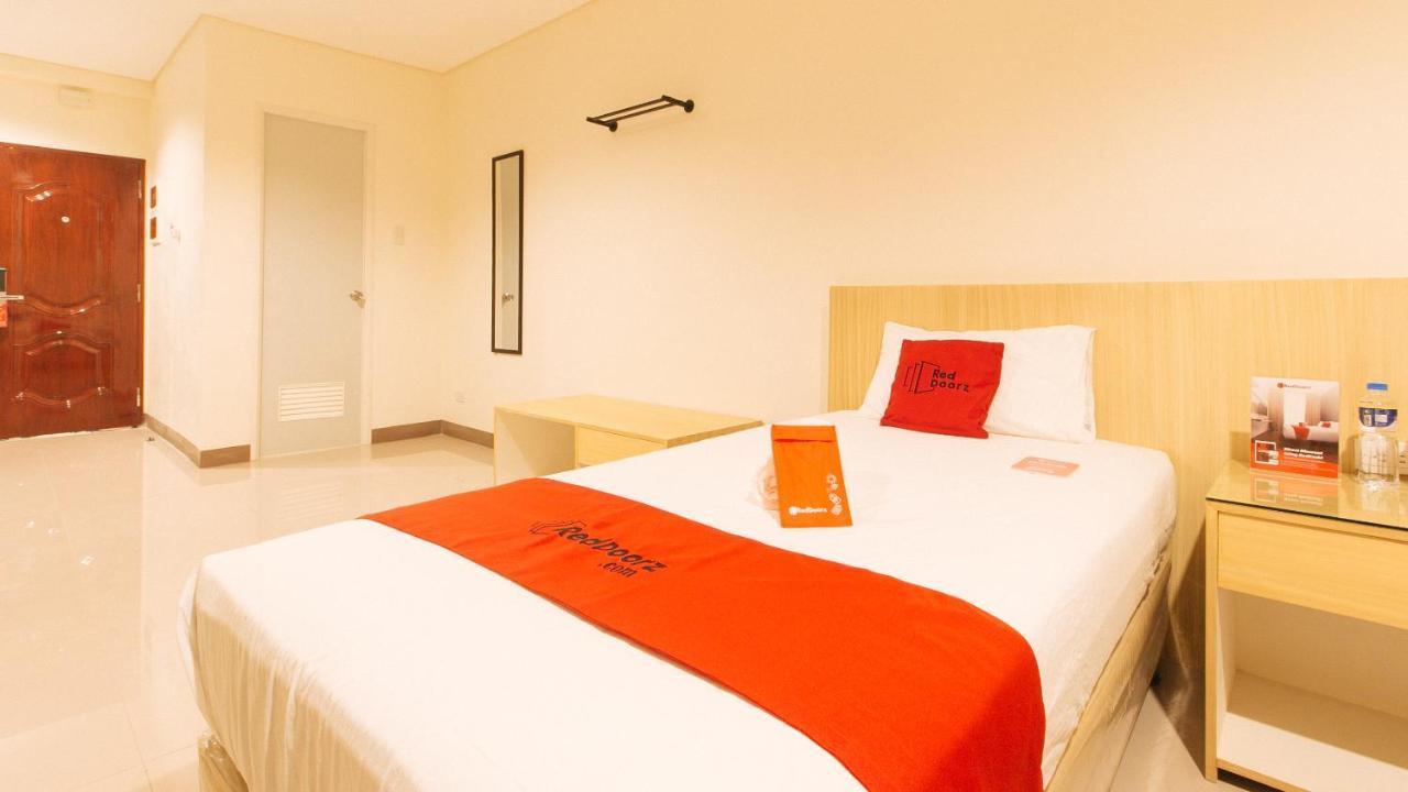 Reddoorz Plus @ Kaizen Suites Taft Avenue Манила Экстерьер фото
