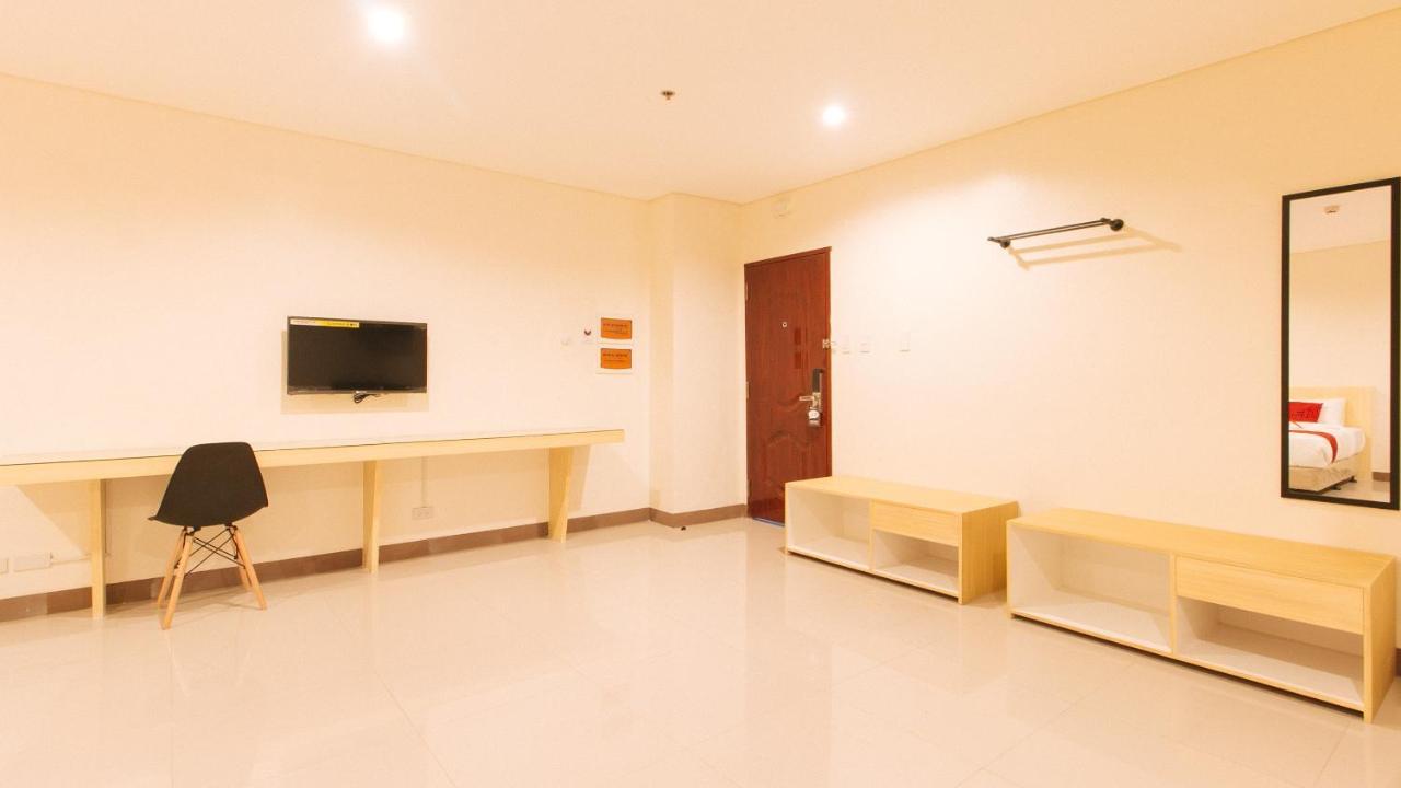 Reddoorz Plus @ Kaizen Suites Taft Avenue Манила Экстерьер фото