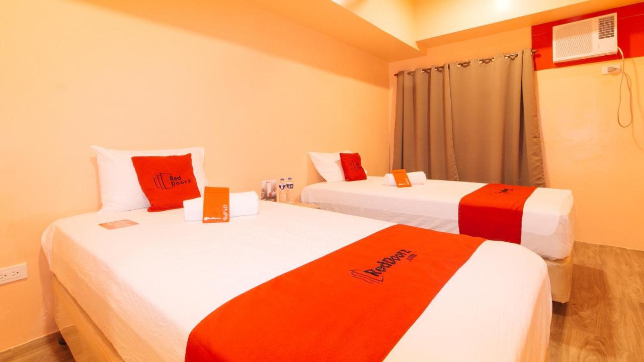 Reddoorz Plus @ Kaizen Suites Taft Avenue Манила Экстерьер фото
